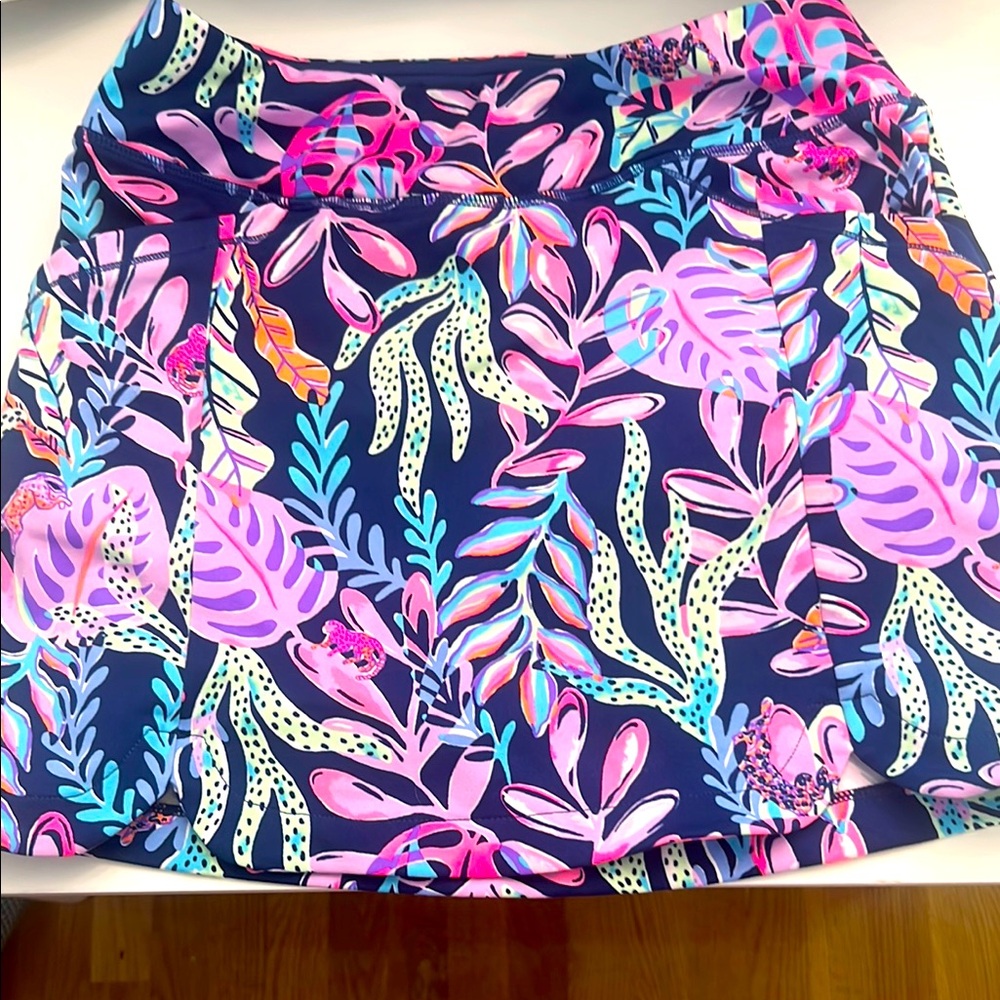 Lilly Pulitzer Luxlectic Navy Tropical Print Skort with Pink & Aqua Leaves